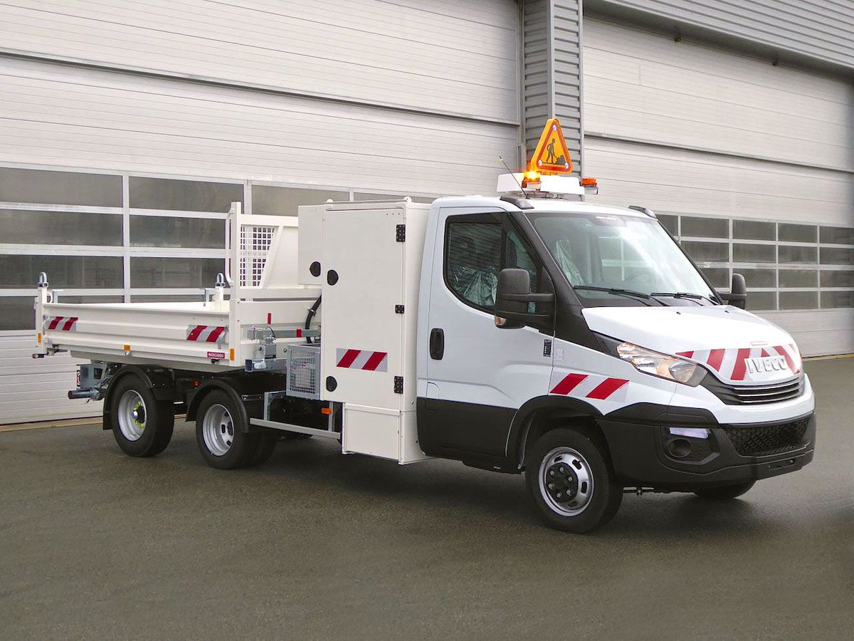 Maxibenne porte-engin