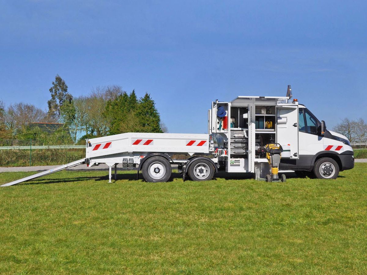 Maxicargo avec coffre plombier