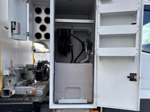 Coffre sur Daily avec rack à outils